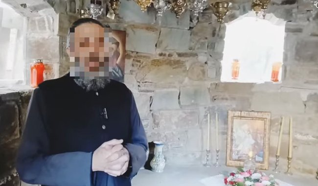 Ρόδος: Ποιος είναι ο ρασοφόρος και πρώην μοντέλο που συνελήφθη με 2 κιλά κοκαΐνη