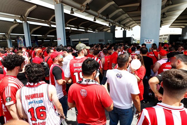 "Καταπέλτης" το T-Center εναντίον Euroleague: Μπήκαν χιλιάδες άτομα χωρίς εισιτήρια, προχειρότητα χωρίς προηγούμενο