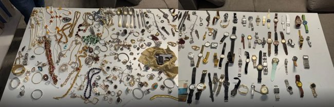 Άγ. Παντελεήμονας: Συνελήφθη ζευγάρι αλλοπαδών με πλήθος κοσμημάτων και χρυσών λιρών