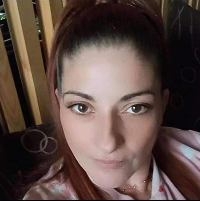 Αγρίνιο: "Γιατί σκότωσες το παιδί μου;" φώναζε η μητέρα της Δώρας που δολοφονήθηκε - Διακόπηκε η δίκη