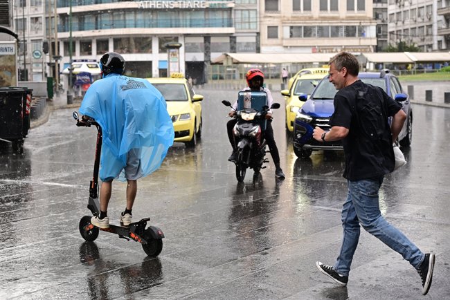 Καιρός: Αλλαγή σκηνικού με ισχυρές βροχές, καταιγίδες και πτώση θερμοκρασίας -Ποιες περιοχές είναι στο επίκεντρο
