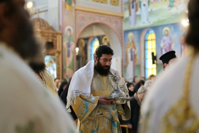 μετεωρα χειροτονια