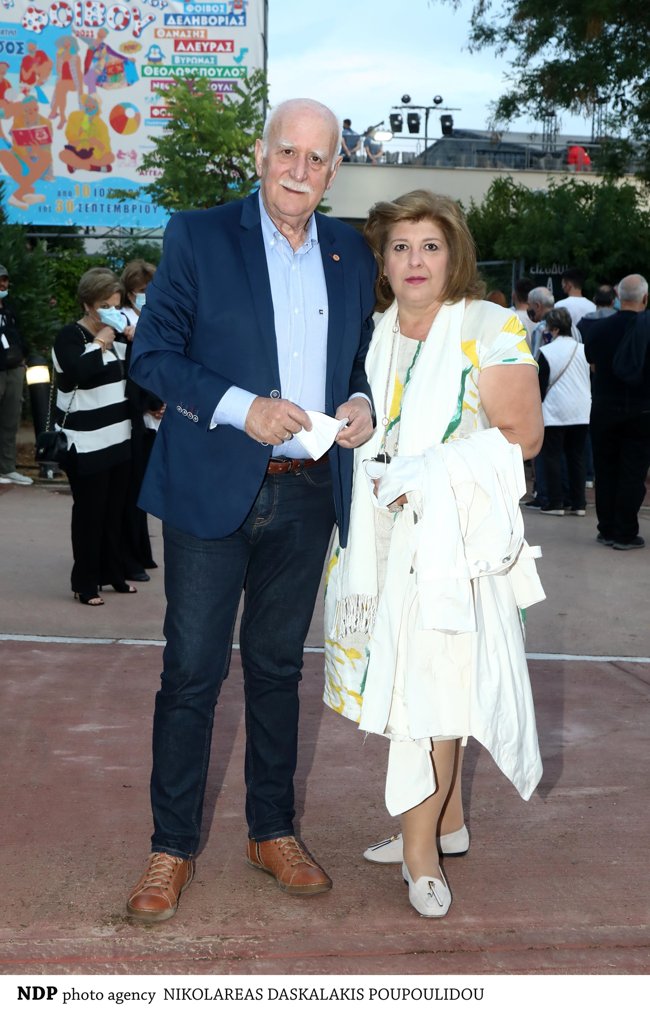 τινα