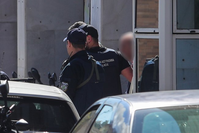Στον εισαγγελέα ο 89χρονος για την επίθεση σε ΕΦΚΑ και Πρωτοδικείο: "Δεν ήθελα να σκοτώσω", δήλωσε