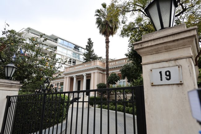 Δημοσκοπήσεις: Μεγάλος εκνευρισμός στο ΠΑΣΟΚ για τα ποσοστά Τσίπρα, μάχη Ανδρουλάκη με Καρυστιανού