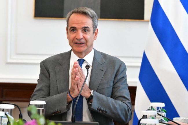 Το σχέδιο για τον κατώτατο μισθό: Τα "δώρα" στις επιχειρήσεις για να κάνουν μεγαλύτερες αυξήσεις