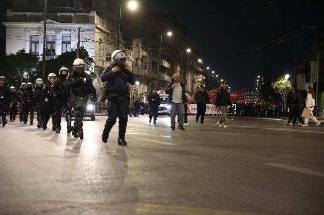 ΚΙΝΗΤΟΠΟΙΗΣΗ ΥΠΕΡ ΛΑΟΥ ΚΟΥΒΑΣ ΣΥΝΤΑΓΜΑ ΑΘΗΝΑ