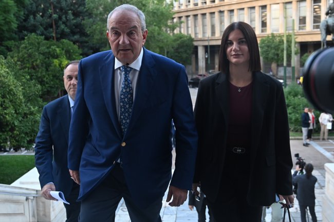 ΑΛΙΚΗ ΚΑΡΑΜΑΝΛΗ