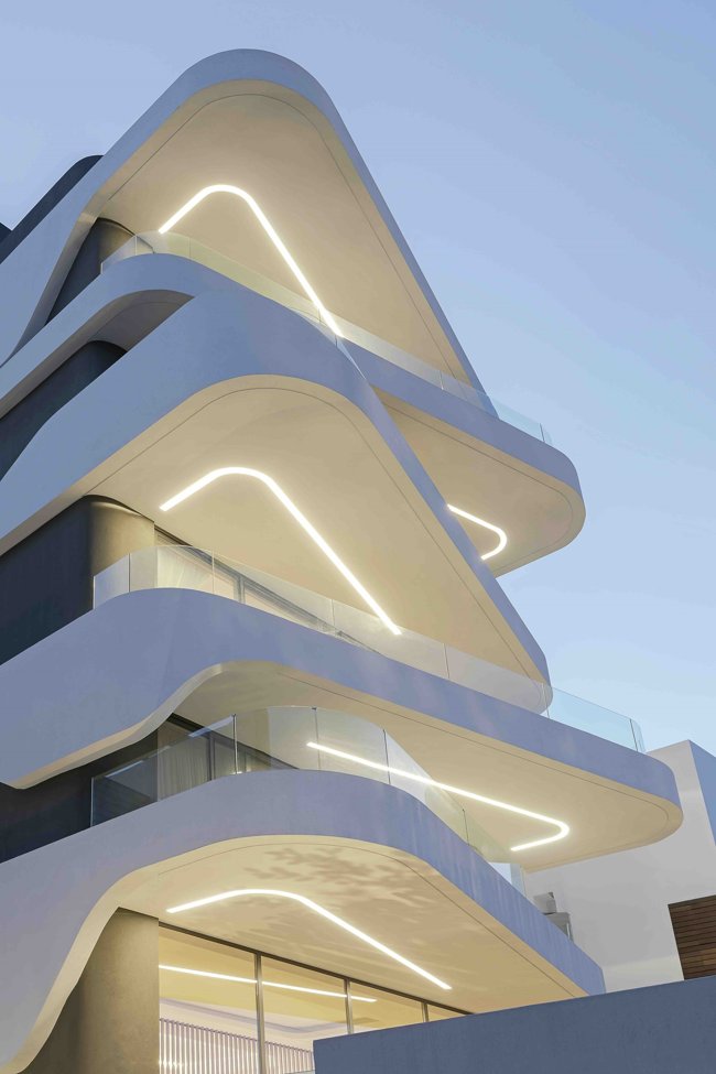 Golf apartments, Omniview design
