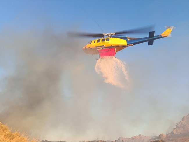 Φωτιά στα Τουρκοβούνια από την πλευρά του Ψυχικού - Επιχειρούν δύο ελικόπτερα [βίντεο - εικόνες]