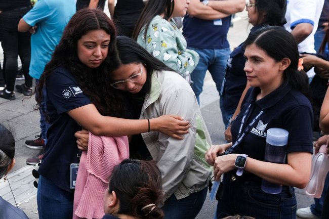 Μεξικό: Βίντεο από τη στιγμή του σεισμού των 7,4 Ρίχτερ - Κτίρια ταλαντεύονταν, τρόμος στους κατοίκους
