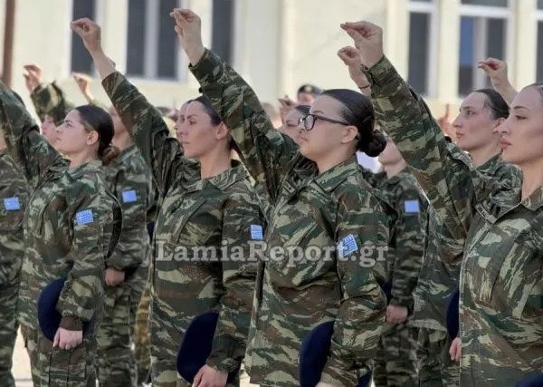 Ιστορική στιγμή: Ορκίστηκαν οι πρώτες γυναίκες εθελόντριες στον Ελληνικό Στρατό [εικόνες - βίντεο]