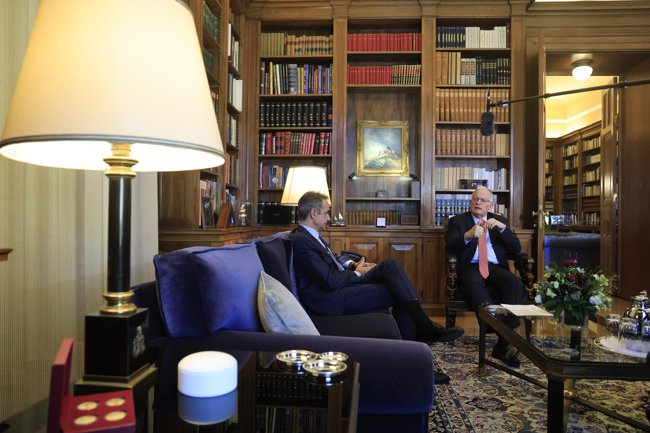 Συνάντηση Μητσοτάκη–Τασούλα: H κυβέρνηση έχει κάνει το καλύτερο για να στηρίξει τα ελληνικά νοικοκυριά