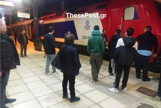 Hellenic Train: Χάος με τρένο που εκτελεί το δρομολόγιο Αθήνα - Θεσσαλονίκη - Ακινητοποιήθηκε στην Οινόη