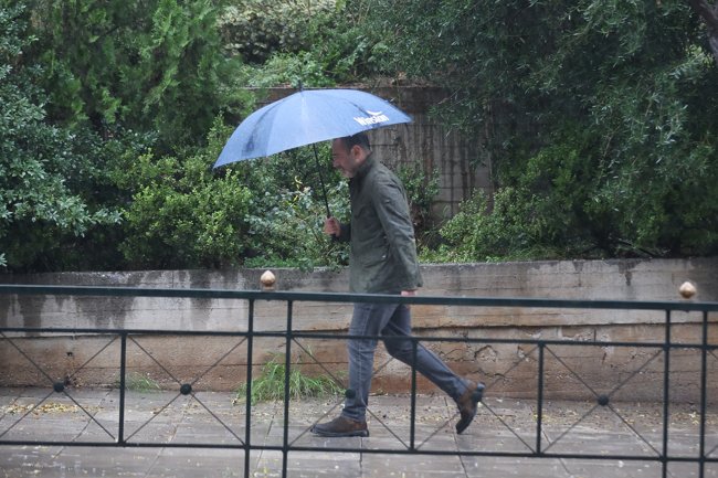 ΚΑΙΡΟΣ ΚΑΤΑΙΓΙΔΑ ΒΡΟΧΗ ΑΘΗΝΑ