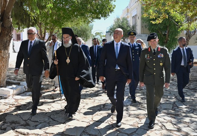 ΔΕΝΔΙΑΣ ΚΑΣΤΕΛΟΡΙΖΟ