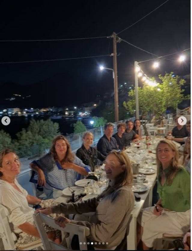 Σάκης Ρουβάς - Κάτια Ζυγούλη: Για φαγητό με φίλους στην Κρήτη