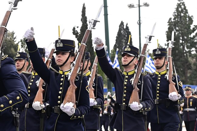 στρατιωτικη παρελαση 25η μαρτιου αθηνα