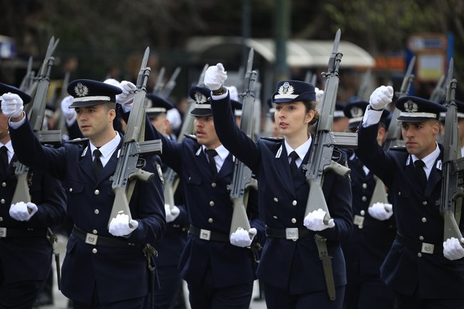 στρατιωτικη παρελαση 25η μαρτιου αθηνα