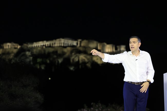 Ανατροπές στην αντιπολίτευση με την επιστροφή Τσίπρα - Στα "κάγκελα" το ΠΑΣΟΚ για τη δεύτερη θέση