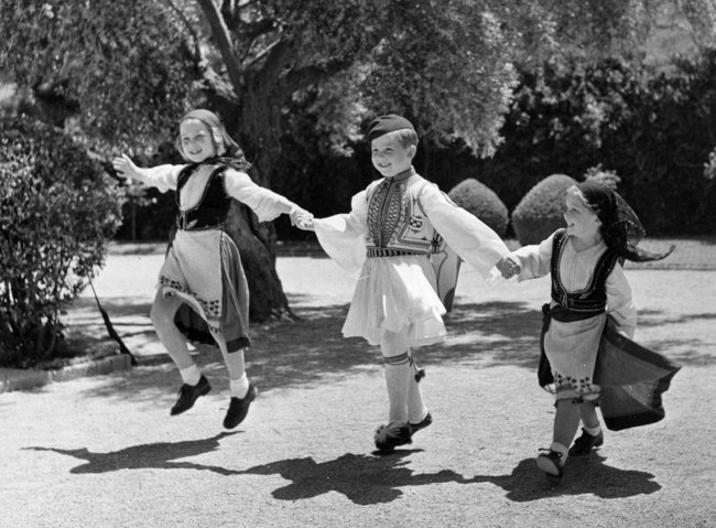 ΕΙΡΗΝΗ ΣΟΦΙΑ ΚΩΝΣΤΑΝΤΙΝΟΣ