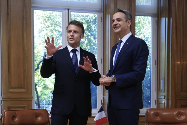 μητσοτακησ μακρον