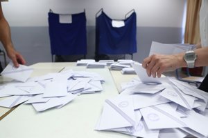 Δημοσκόπηση Interview: Στο 29,6% η ΝΔ - Παλεύουν ΕΛ.Α.Σ. και ΠΑΣΟΚ για τη 2η θέση, οριακά στη Βουλή η Κωνσταντοπούλου - εικόνα 8