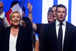 Σάλος στη Γαλλία για σχόλια του Μπαρντελά για τους Εβραίους - "Ωμή επινόηση", απαντά ο σταρ της ακροδεξιάς - εικόνα 3
