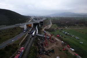 Δίκη για Τέμπη: "Ήμουν μία χαρούμενη μητέρα και ξαφνικά το σπίτι έγινε νεκροταφείο" - Συγκλονίζει η οικογένεια Μπέζα - εικόνα 3