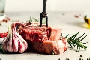 Ποια δίαιτα βρέθηκε πως μπορεί να επιβραδύνει τη γήρανση του εγκεφάλου κατά 2,5 χρόνια