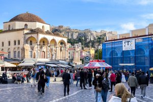 Bloomberg για ΕΚΤ: "Μπλόκο" στις αυξήσεις επιτοκίων μέχρι τον Δεκέμβριο - Τι προβλέπουν οι αναλυτές