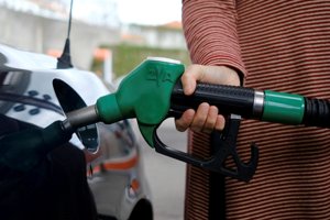 Τσουκαλάς: Μια από τα ίδια τα μέτρα Μητσοτάκη - Οι τέσσερις προτάσεις του ΠΑΣΟΚ για τα καύσιμα - εικόνα 2