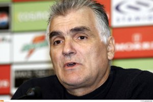 Σούλης Μαρκόπουλος: Θλίψη στο τελευταίο "αντίο" στον σπουδαίο προπονητή - Ποιοι έδωσαν το "παρών" [εικόνες] - εικόνα 15