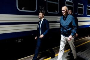Ουκρανία: Βίντεο από τη στιγμή που το ρωσικό drone χτυπά τη βόρεια γέφυρα του Κιέβου - Στο στόχαστρο οδικές αρτηρίες