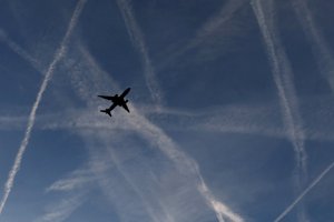 Πτήση θρίλερ Ντουμπάι–Τελ Αβίβ: Πληροφορίες ότι ο ένας πιλότος ήθελε να ρίξει το αεροπλάνο, άγρια η συμπλοκή με μαχαίρι