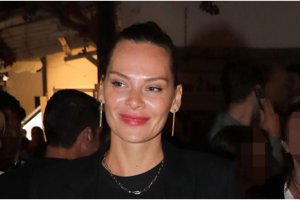 Λάκης Γαβαλάς: Η καυστική απάντηση σε Παπανώτα για τα εκκεντρικά look - "Τα υποστηρίζω με τα αρ@@@ που ευκρινώς έχω" - εικόνα 3