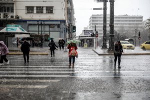 Κίνηση στους δρόμους: "Έμφραγμα" στον Κηφισό λόγω καραμπόλας οχημάτων - "Ουρά" 11χλμ. προς Πειραιά