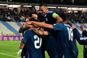 Φρενίτιδα στα αποδυτήρια της Εθνικής μετά την ιστορική νίκη επί της Γερμανίας - Εικόνες και βίντεο - εικόνα 12