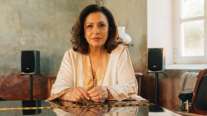 Η Χάρις Αλεξίου σε μία σπάνια εξομολόγηση: "Δεν είναι εντάξει ο έρωτας - Είμαι μόνη μου από το 2004"