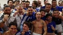 Φρενίτιδα στα αποδυτήρια της Εθνικής μετά την ιστορική νίκη επί της Γερμανίας - Εικόνες και βίντεο