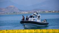Συναγερμός στη Μύκονο: Φωτιά σε οχηματαγωγό πλοίο με 29 επιβαίνοντες