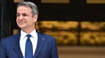 Η στρατηγική Μητσοτάκη για την κρίση με "ενέσεις" παρεμβάσεων - Γιατί δεν τα δίνει όλα τώρα
