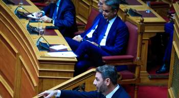 Η σκληρή κόντρα Μητσοτάκη - Ανδρουλάκη για την ατάκα "το δίλημμα των εκλογών είναι Μητσοτάκης ή Ερντογάν"