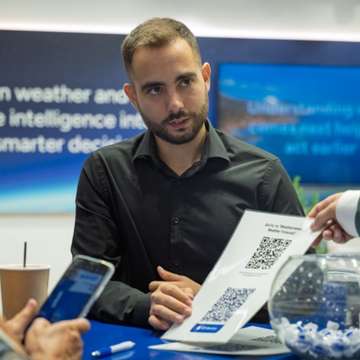Ανδρέας Καλλιακμάνης (Weathernews): Πώς το SeaNavigator "διαβάζει" τον καιρό με τη βοήθεια της  Τεχνητής Νοημοσύνης