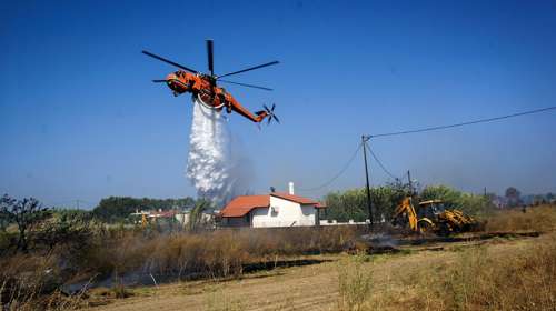 Φθιώτιδα - Φωτιά στον Κυπαρισσώνα Πελασγίας: Σηκώθηκαν και τα δύο PZL από το αεροδρόμιο της Λαμίας