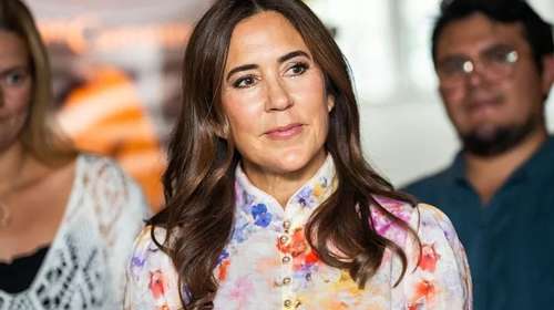 Οι ευρωπαίες royals αγαπούν αυτό το ελληνικό brand μόδας: Η Μαίρη της Δανίας με ένα signature φόρεμα