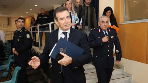 Χρυσοχοΐδης: Θα σπάσουμε την ανοχή στην Κρήτη - Τι λέει για απάτες σε βάρος ηλικιωμένων, "Greekmafia" και Ρομά