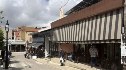 Τρόμος στις Αρχάνες: Άγριος καβγάς με πυροβολισμούς έξω από καφετέρια - Σε εξέλιξη καταδίωξη για τους δράστες