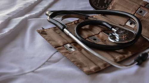 Υπέρταση: Είναι παράγοντας κινδύνου για σοβαρή λοίμωξη COVID-19 και 4 tips για να τη μειώσετε