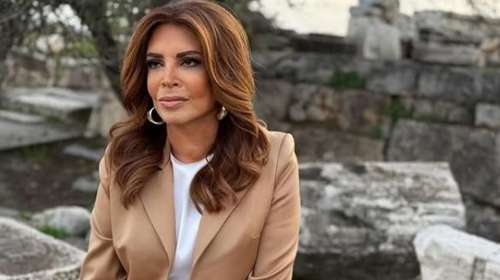 Μιμή Ντενίση: Στην Παναγία Εκατονταπυλιανή στην Πάρο